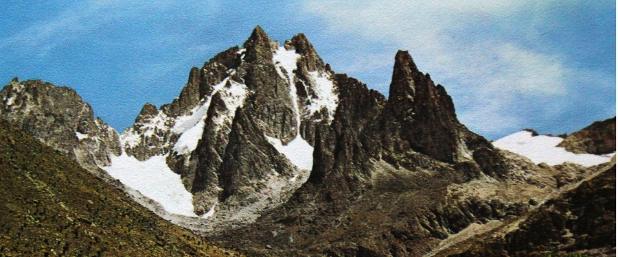 http://www.stiftung-kunst-und-berge.de/uploads/images/panorama/Mount Kenya 900.jpg